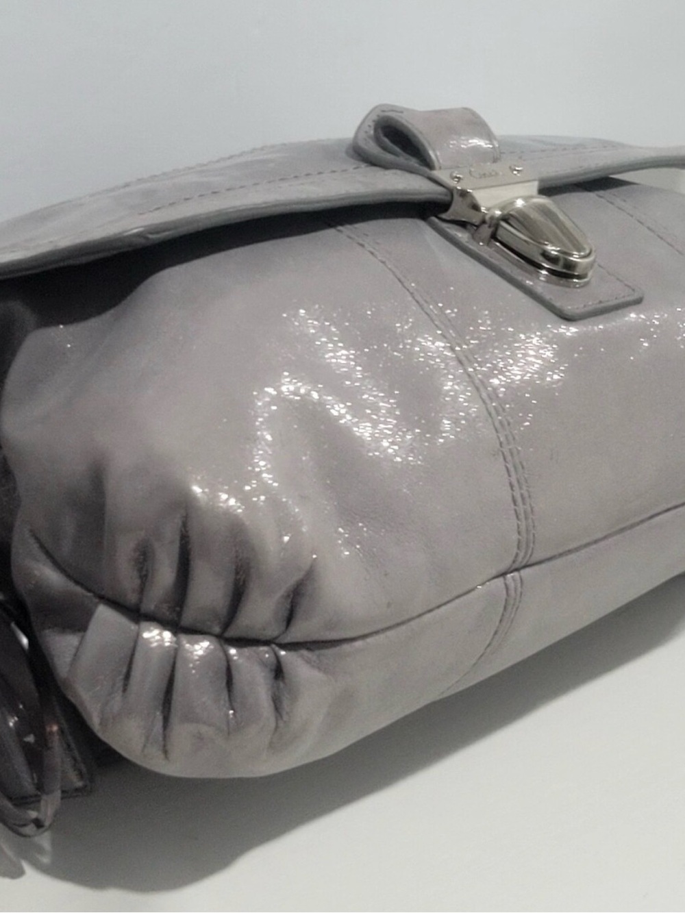 Coach Poppy Layla shimmery leather shoulder bag with a push-lock closure. - Picture 8 of 13